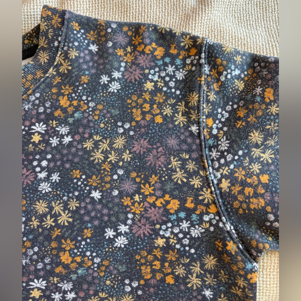Tentree, M, Women’s Sweatshirt, Painted Dainty Flower Style - Picture 6 of 12